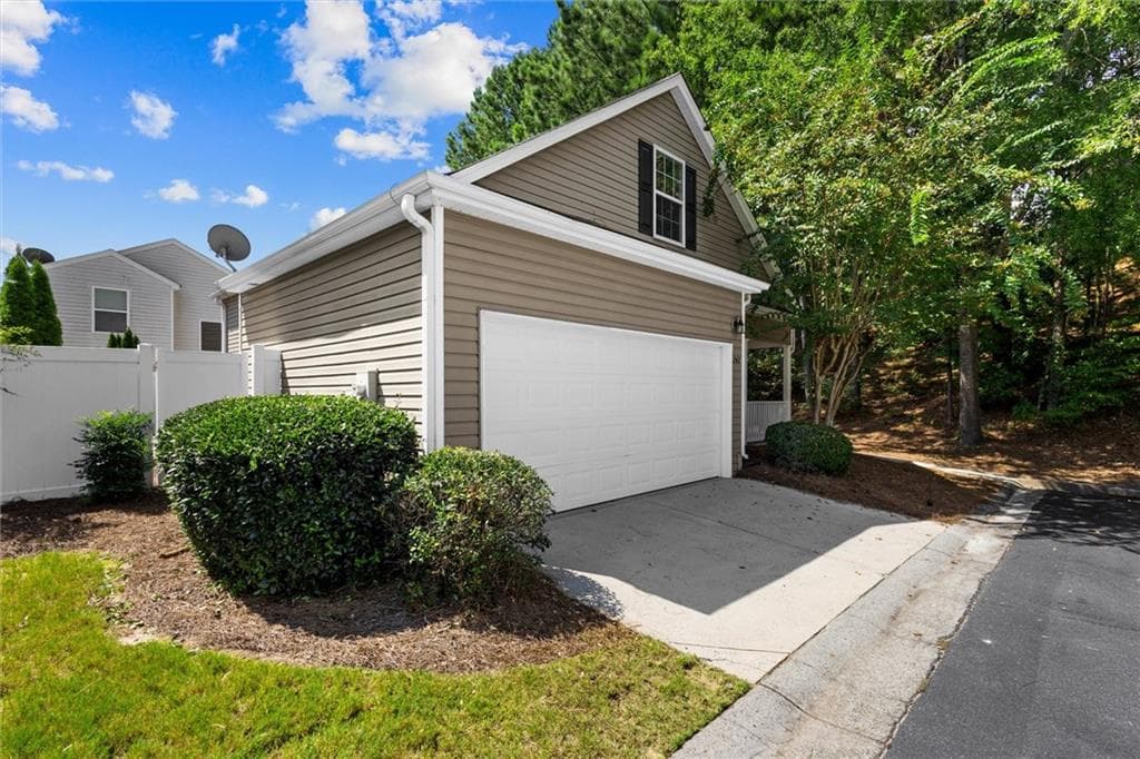 2 bedroom, 2 bathroom, 1,420 sq ft single family residence for sale at 242 Hiawassee Drive, Woodstock, GA 30188 — photo 9