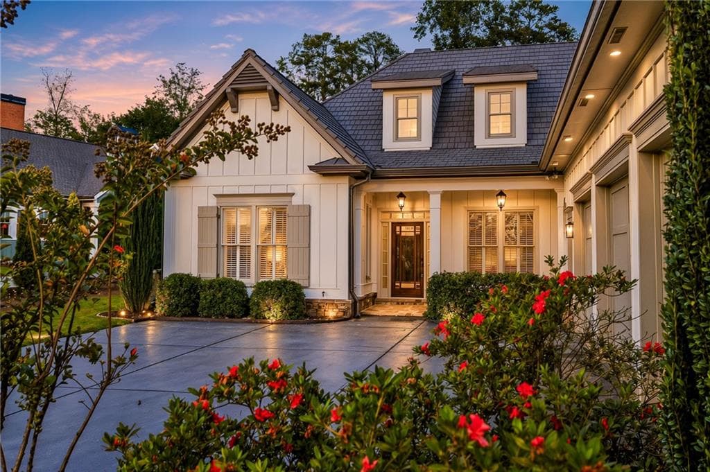 3 bedroom, 3 bathroom, 2,821 sq ft single family residence for sale at 8 Fieldstone Court, Dawsonville, GA 30534 — photo 2