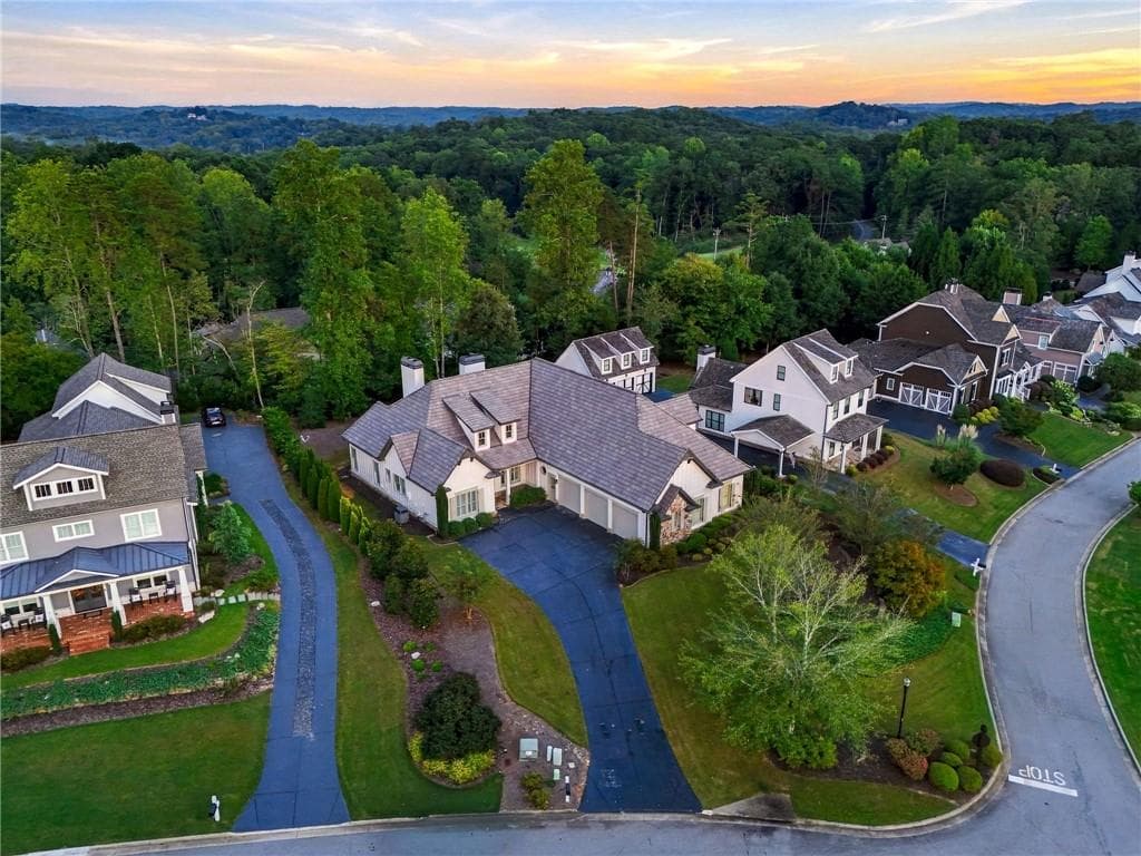 3 bedroom, 3 bathroom, 2,821 sq ft single family residence for sale at 8 Fieldstone Court, Dawsonville, GA 30534 — photo 5
