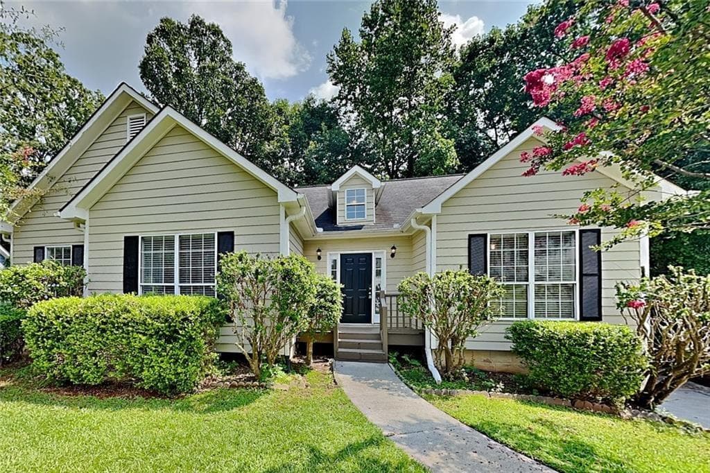3 bedroom, 2 bathroom, 1,815 sq ft single family residence for sale at 176 Shallow Ridge Lane, Kennesaw, GA 30144 — photo 1 of 16