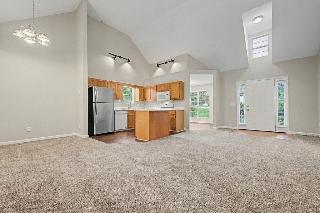 3 bedroom, 2 bathroom, 1,815 sq ft single family residence for sale at 176 Shallow Ridge Lane, Kennesaw, GA 30144 — photo 4