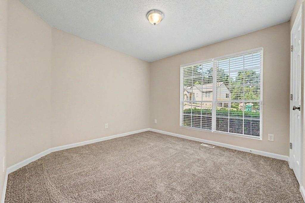 3 bedroom, 2 bathroom, 1,815 sq ft single family residence for sale at 176 Shallow Ridge Lane, Kennesaw, GA 30144 — photo 7
