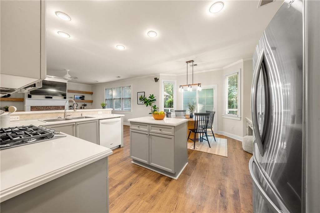 4 bedroom, 3 bathroom, 2,636 sq ft single family residence for sale at 4331 Oakdale Vinings Circle, Smyrna, GA 30080 — photo 9