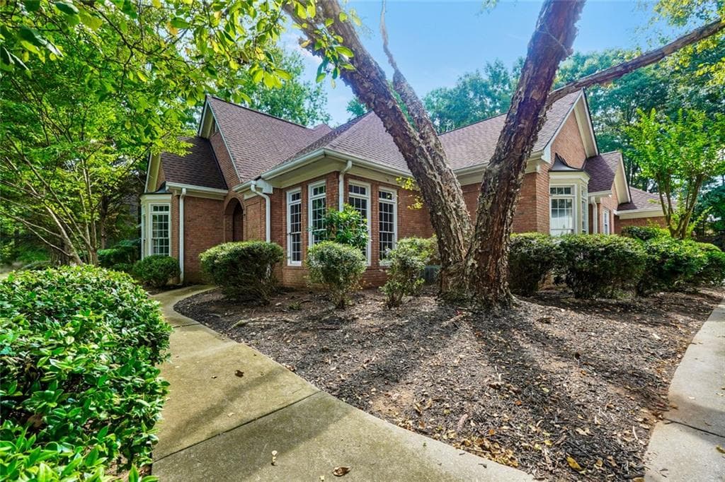 3 bedroom, 4 bathroom, 2,854 sq ft single family residence for sale at 307 Montrose Drive, Mcdonough, GA 30253 — photo 3