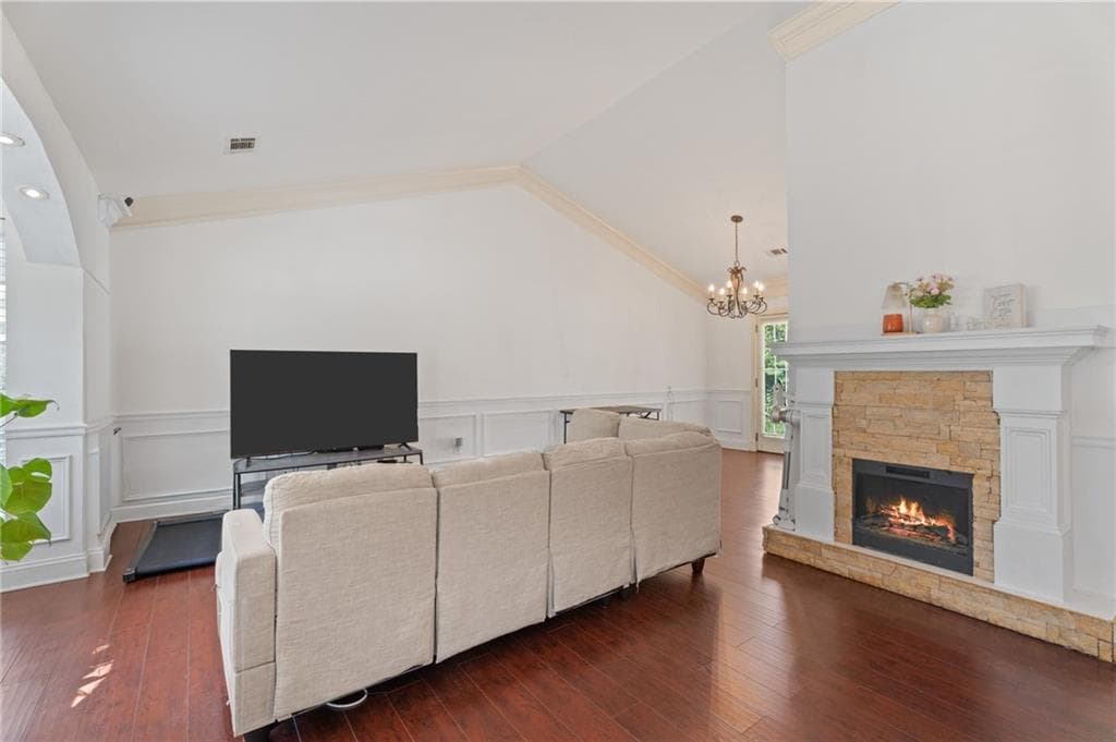 3 bedroom, 3 bathroom, 1,758 sq ft single family residence for sale at 2575 Ravencliff Road, Atlanta, GA 30349 — photo 8