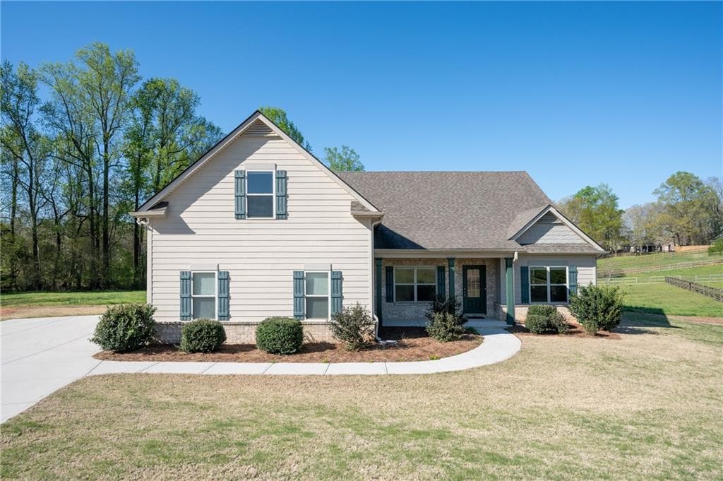 5 bedroom, 3 bathroom, 2,922 sq ft single family residence for rent at 540 Brookside Lane, Hoschton, GA 30548 for $2,800 a month