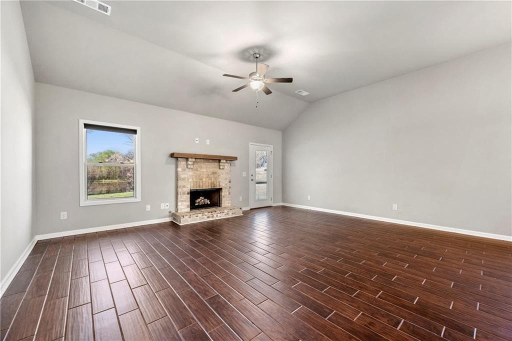 5 bedroom, 3 bathroom, 2,922 sq ft single family residence for rent at 540 Brookside Lane, Hoschton, GA 30548 for $2,800 a month — photo 9