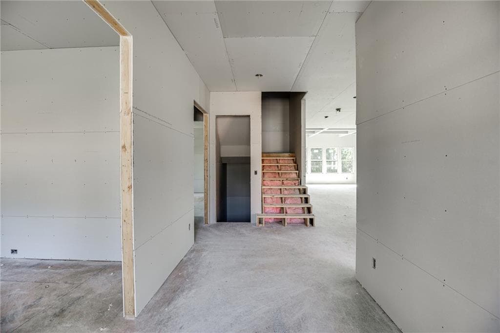 5 bedroom, 4 bathroom, 3,676 sq ft single family residence for sale at 5541 Morningview Lane, Jefferson, GA 30549 — photo 5