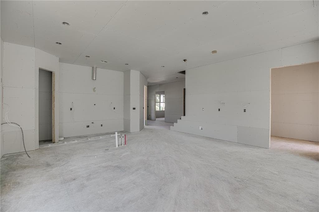 5 bedroom, 4 bathroom, 3,676 sq ft single family residence for sale at 5541 Morningview Lane, Jefferson, GA 30549 — photo 10