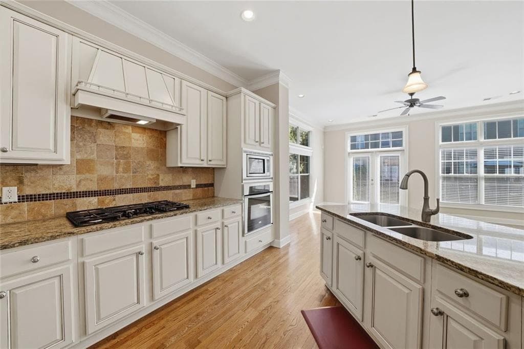 3 bedroom, 4 bathroom, 2,774 sq ft townhouse for sale at 913 Telfair Close, Sandy Springs, GA 30350 — photo 8