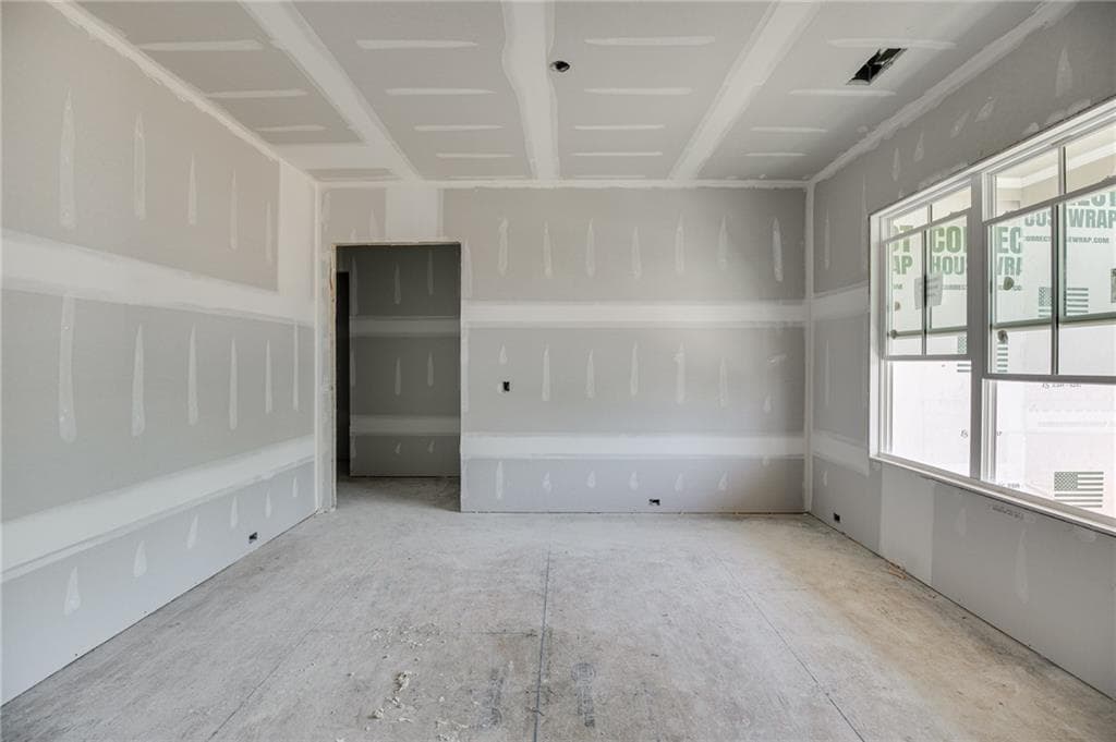 5 bedroom, 4 bathroom, 4,061 sq ft single family residence for sale at 1944 Duncans Mill Lane, Jefferson, GA 30549 — photo 5