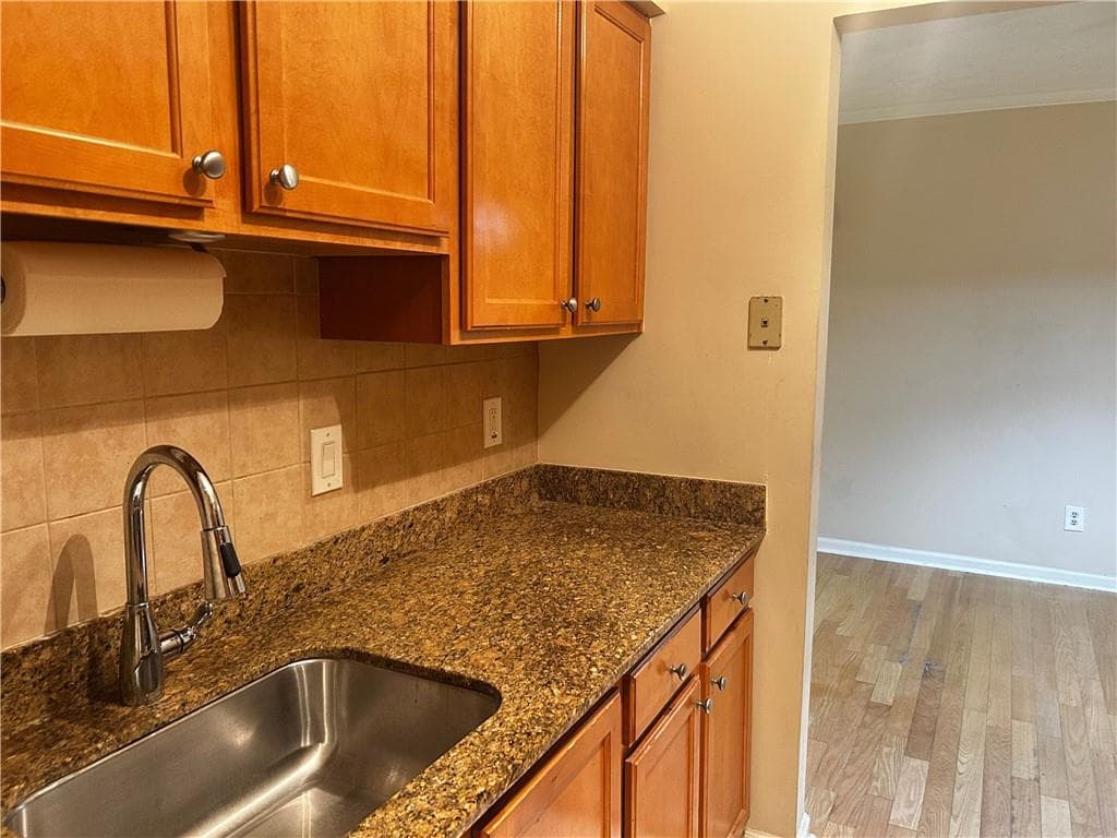 2 bedroom, 2 bathroom, 980 sq ft condominium for sale at 3175 Seven Pines Court 306, Atlanta, GA 30339 — photo 8
