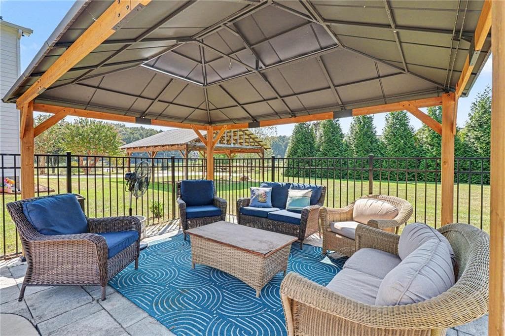 4 bedroom, 3 bathroom, 2,358 sq ft single family residence under contract at 1510 Taylorsville Macedonia Road, Taylorsville, GA 30178 — photo 4