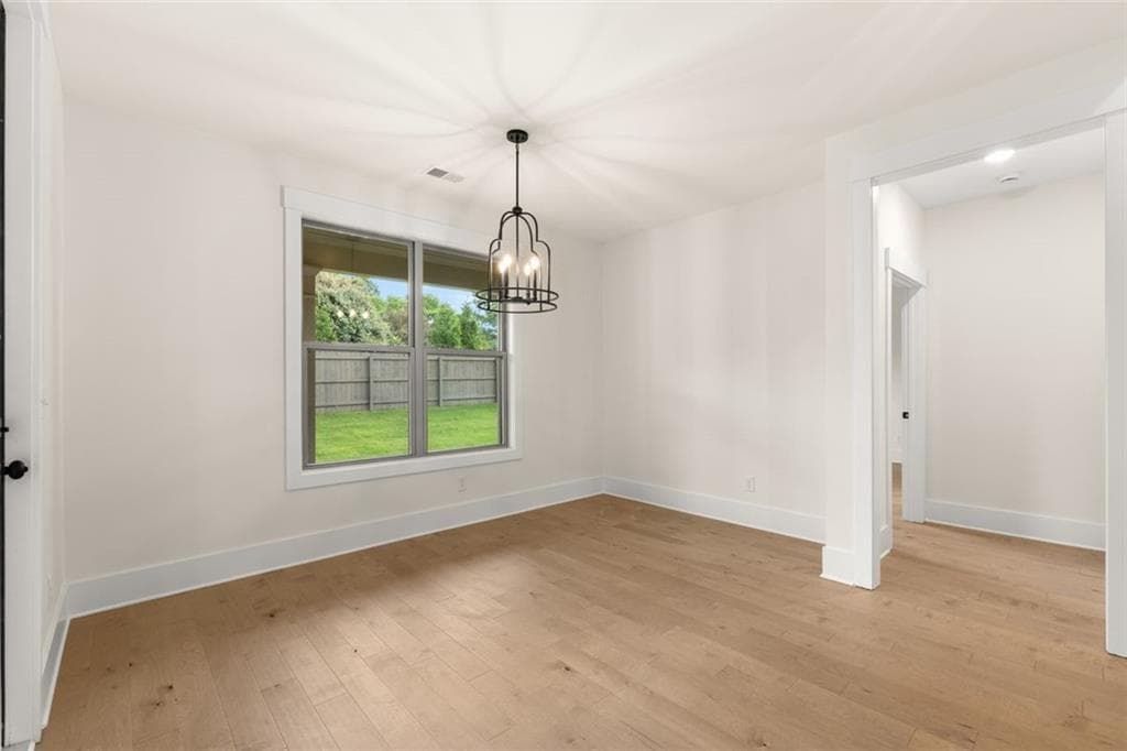 3 bedroom, 2 bathroom, 2,264 sq ft single family residence for sale at 3498 Chosen Boulevard, Snellville, GA 30078 — photo 7