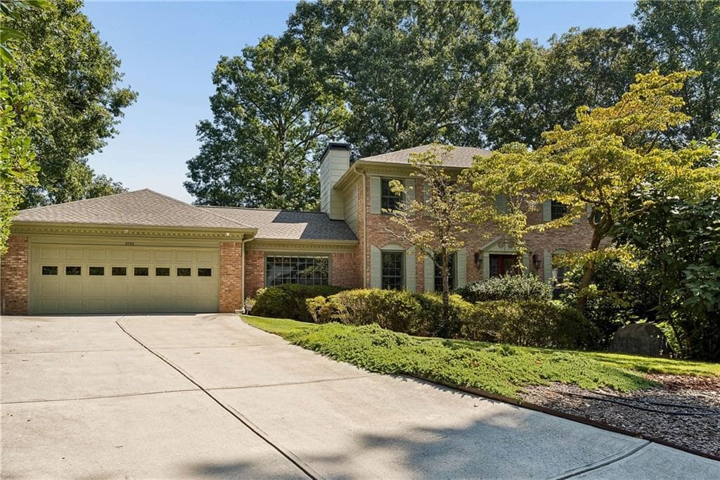 4 bedroom, 4 bathroom, 3,572 sq ft single family residence for sale at 3730 Bloxham Court, Atlanta, GA 30341 — photo 3