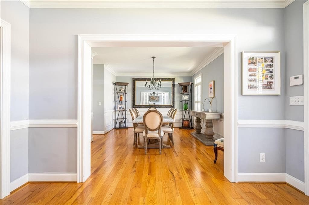 5 bedroom, 5 bathroom, 6,185 sq ft single family residence for sale at 4530 Derby Lane, Smyrna, GA 30082 — photo 6