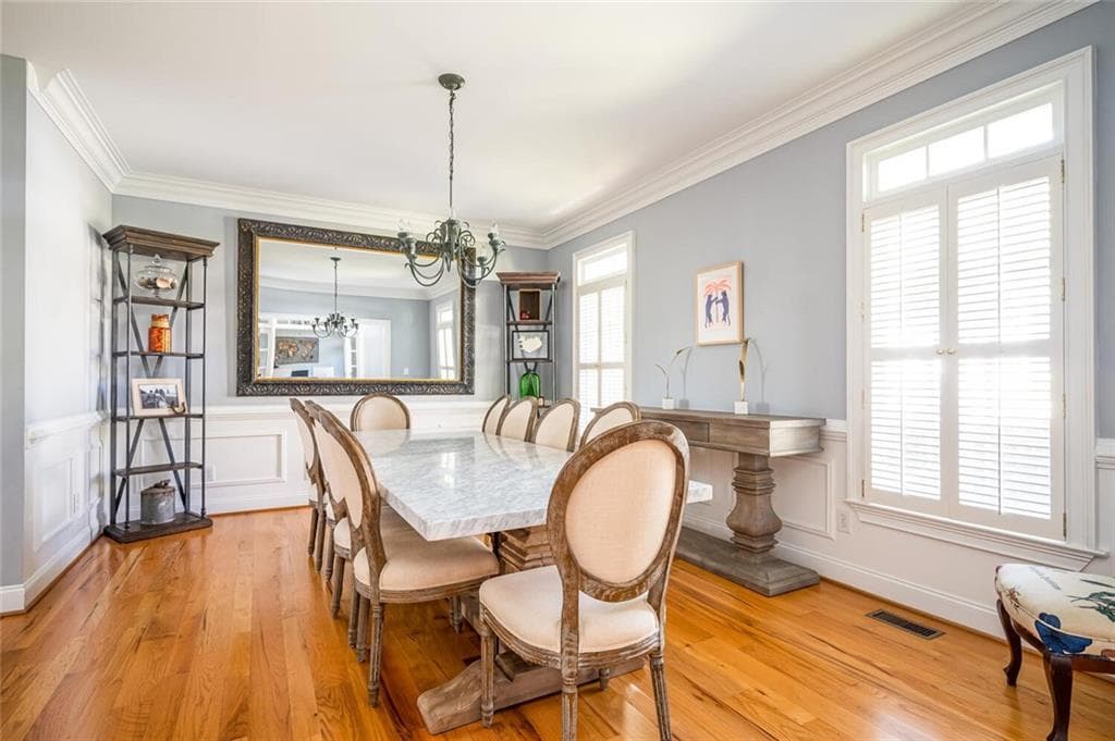 5 bedroom, 5 bathroom, 6,185 sq ft single family residence for sale at 4530 Derby Lane, Smyrna, GA 30082 — photo 8