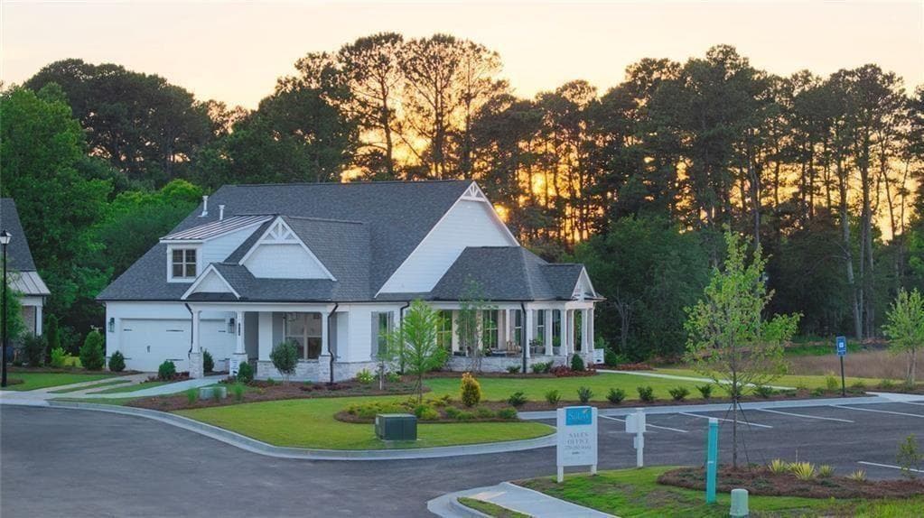 3 bedroom, 3 bathroom, 2,400 sq ft single family residence for sale at 3769 Tielman Street, Snellville, GA 30078 — photo 2
