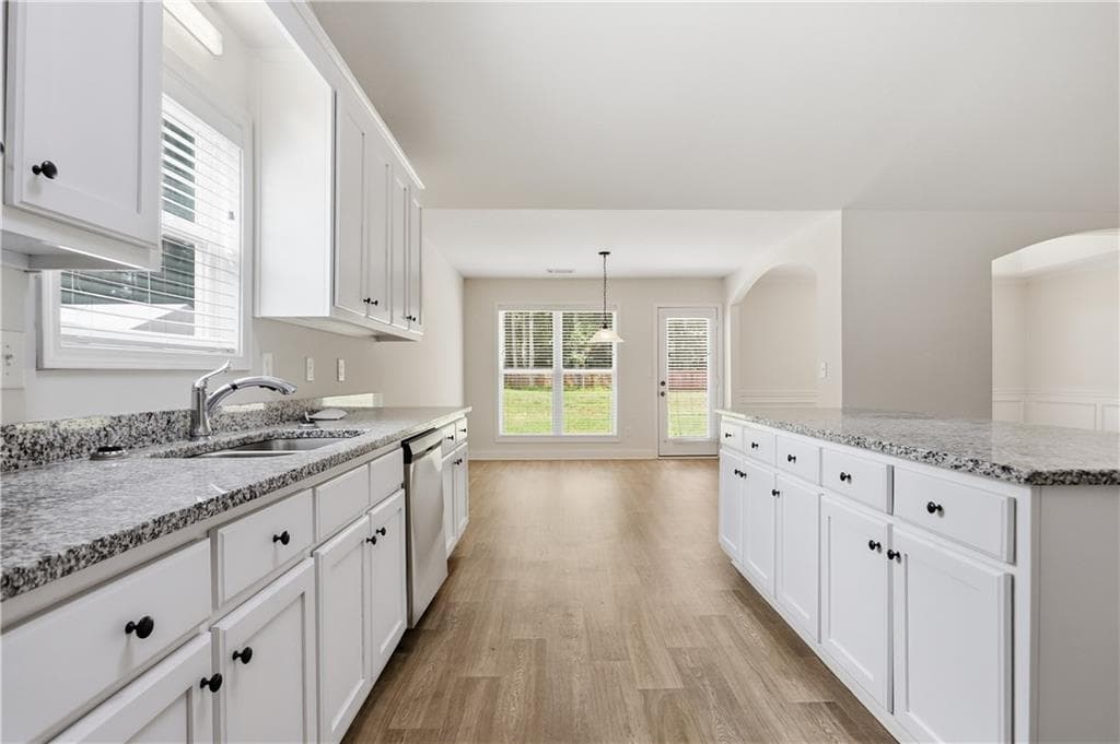 4 bedroom, 3 bathroom, 2,250 sq ft single family residence for sale at 231 Camp Court, Bethlehem, GA 30620 — photo 7