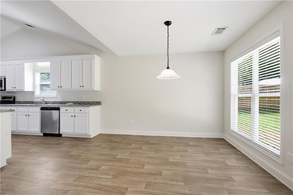 4 bedroom, 3 bathroom, 2,250 sq ft single family residence for sale at 231 Camp Court, Bethlehem, GA 30620 — photo 8