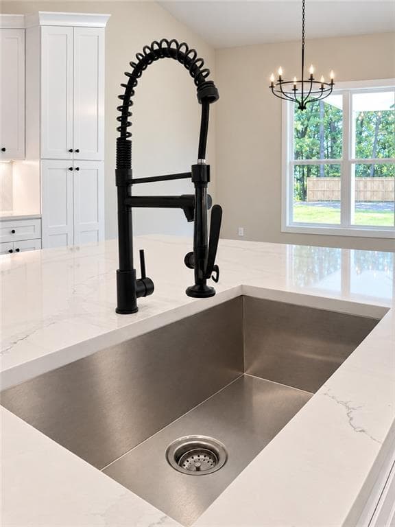 4 bedroom, 2 bathroom, 1,988 sq ft single family residence for sale at 9130 Lisa Circle, Gainesville, GA 30506 — photo 6