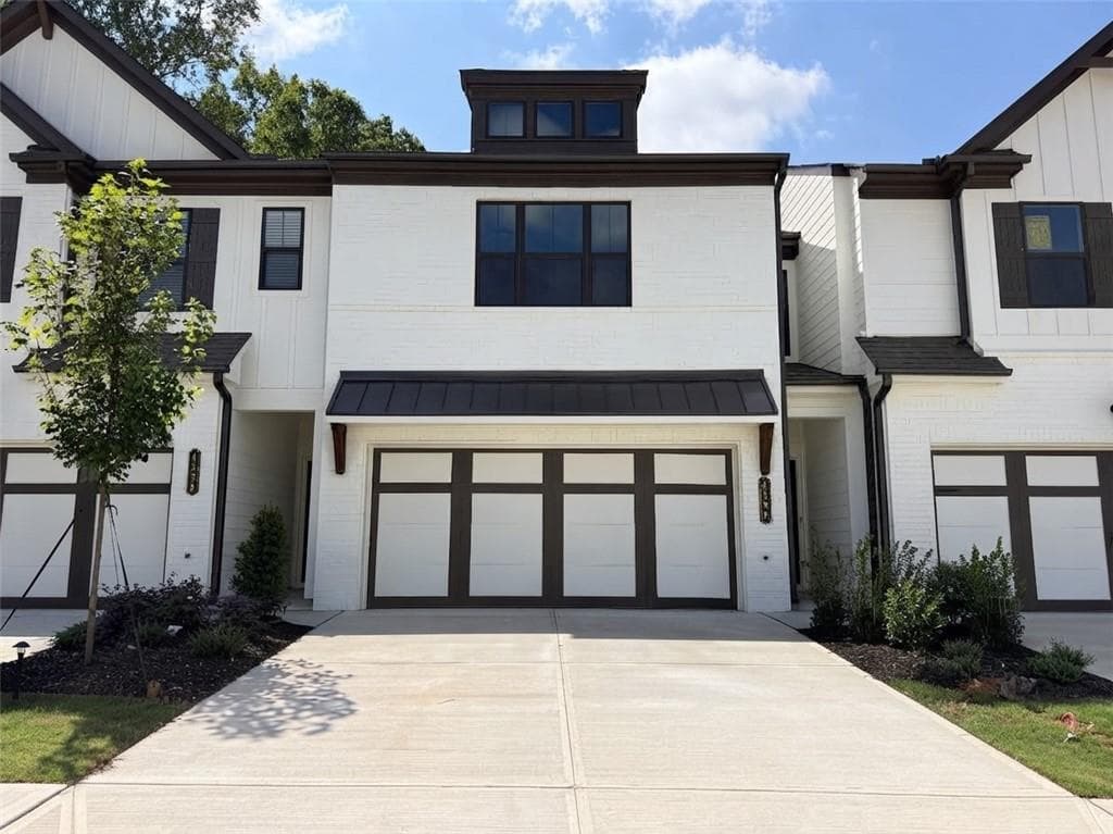 3 bedroom, 3 bathroom, 1,853 sq ft townhouse for sale at 4190 Millstone Park Lane, Gainesville, GA 30504