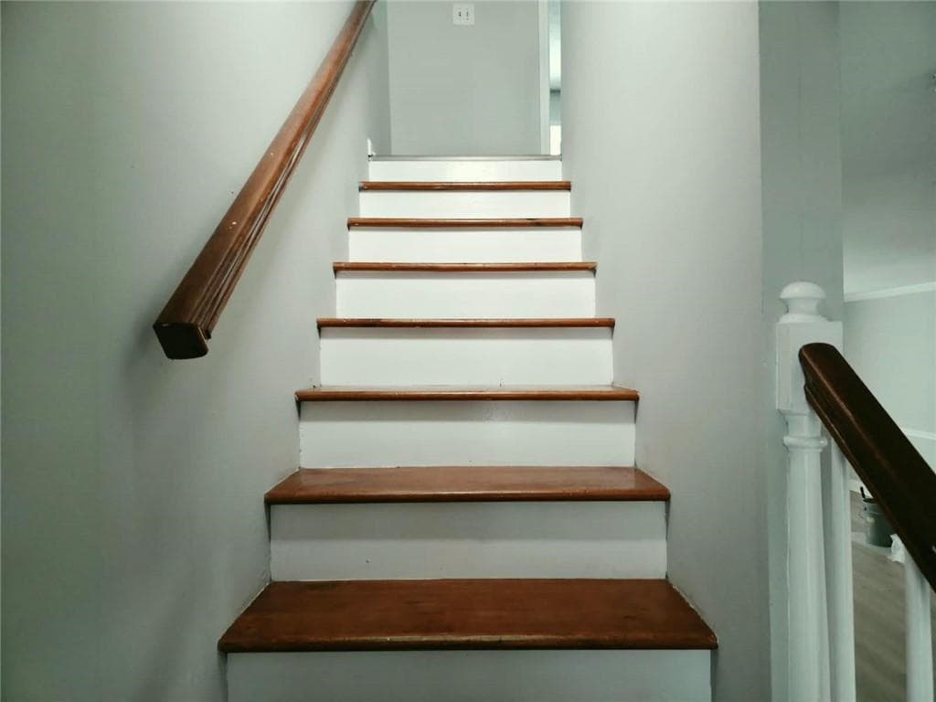 2 bedroom, 3 bathroom, 1,200 sq ft duplex for rent at 1221 Oak Forest Court, Marietta, GA 30008 for $1,450 a month — photo 5