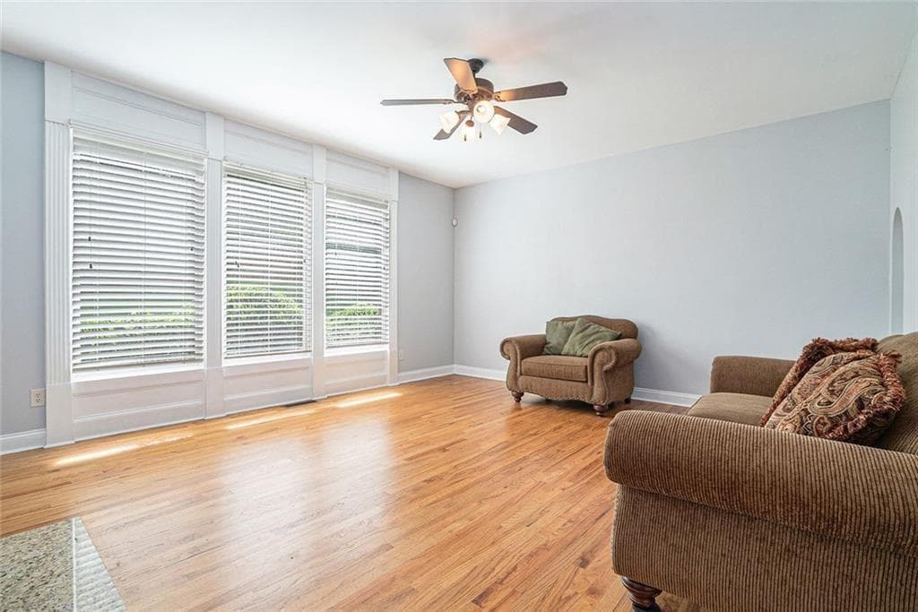 4 bedroom, 5 bathroom, 3,772 sq ft single family residence for sale at 3641 Mountain Cove Road, Snellville, GA 30039 — photo 4