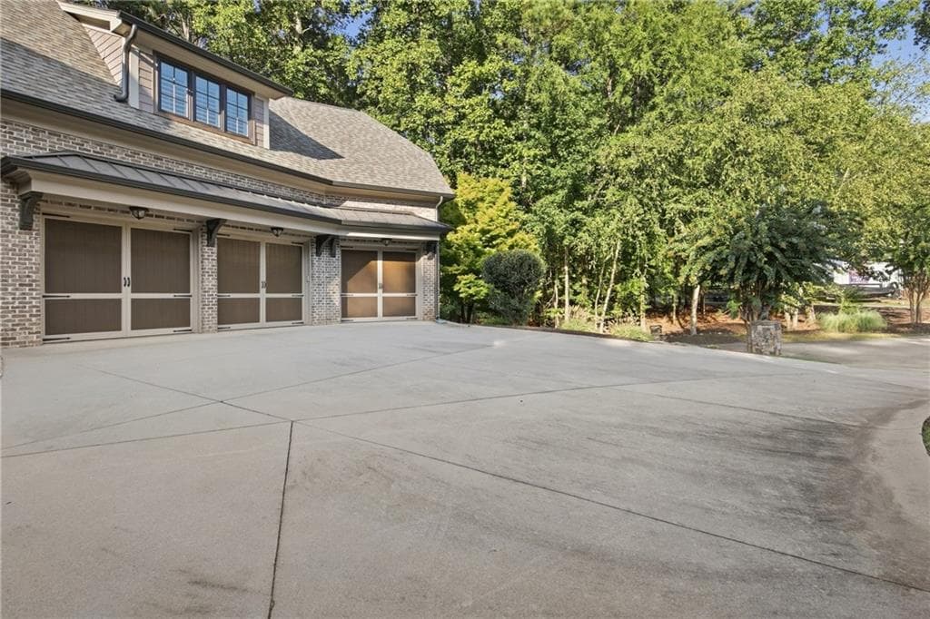5 bedroom, 6 bathroom, 10,010 sq ft single family residence for sale at 515 Bentwood Drive, Woodstock, GA 30189 — photo 5