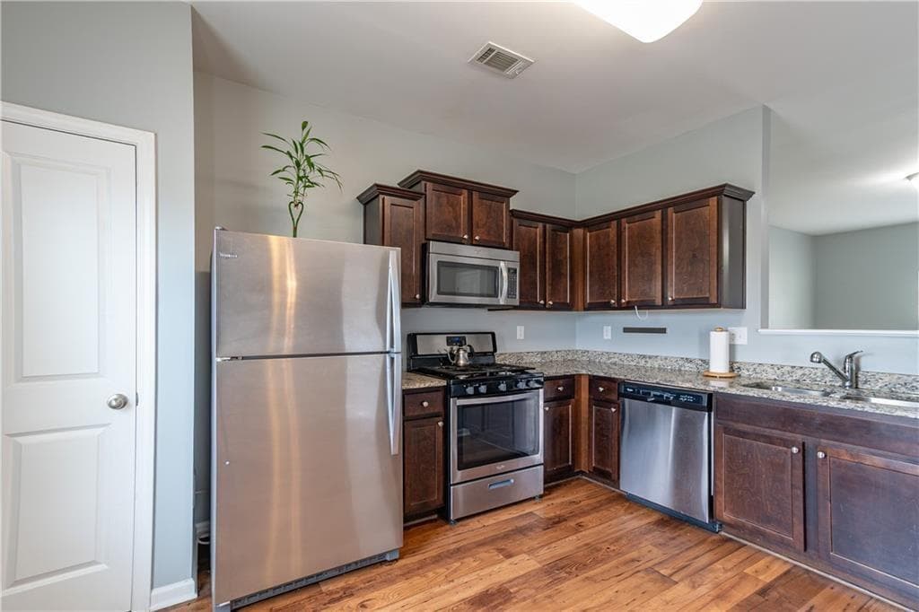 3 bedroom, 3 bathroom, 1,648 sq ft single family residence for sale at 623 Nonsuch Way, Winder, GA 30680 — photo 5