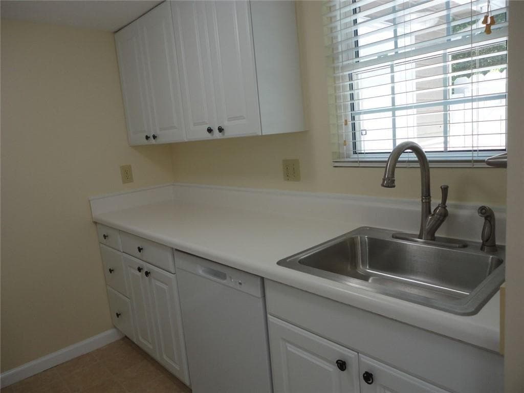 2 bedroom, 2 bathroom, 1,080 sq ft townhouse for rent at 403 Northdale Court, Lawrenceville, GA 30043 for $1,500 a month — photo 4
