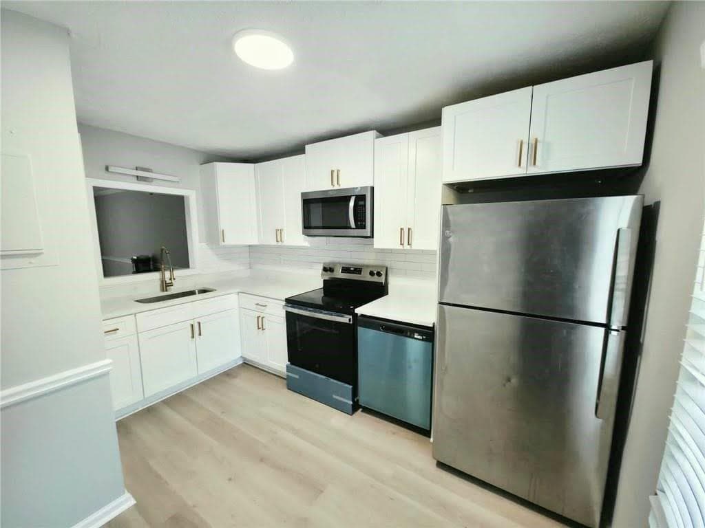 2 bedroom, 3 bathroom, 1,200 sq ft duplex for rent at 1221 Oak Forest Court, Marietta, GA 30008 for $1,450 a month — photo 4