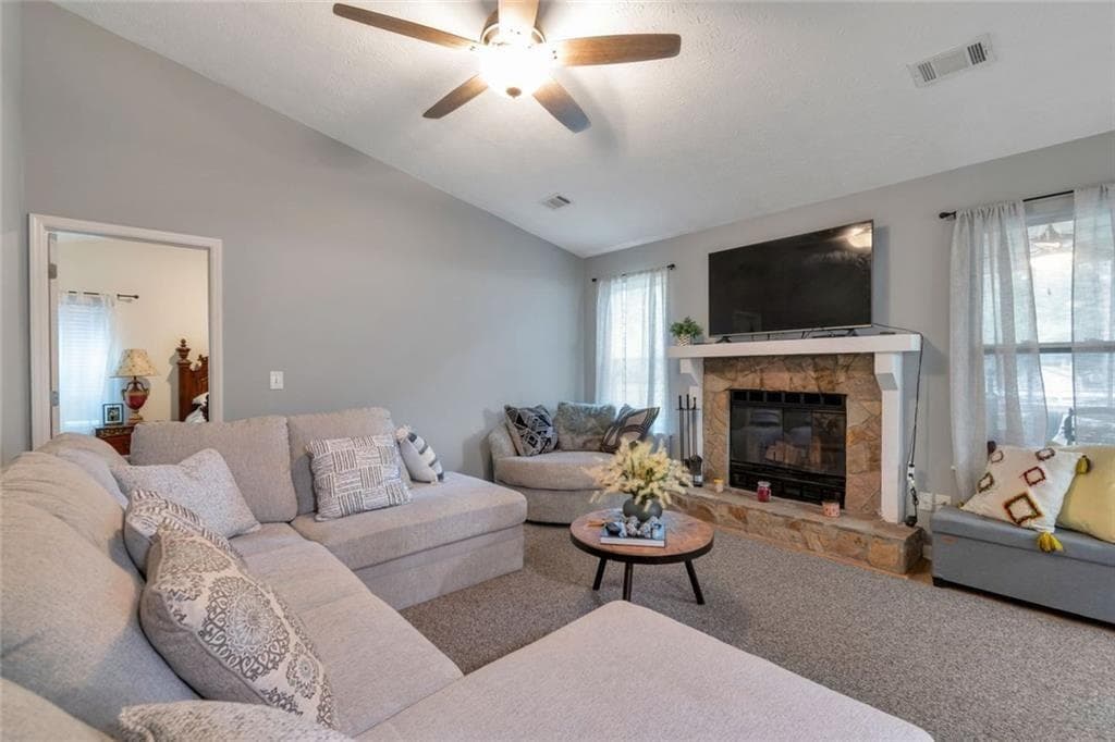 4 bedroom, 2 bathroom, 1,440 sq ft single family residence for sale at 2000 Wendover Drive, Snellville, GA 30078 — photo 3