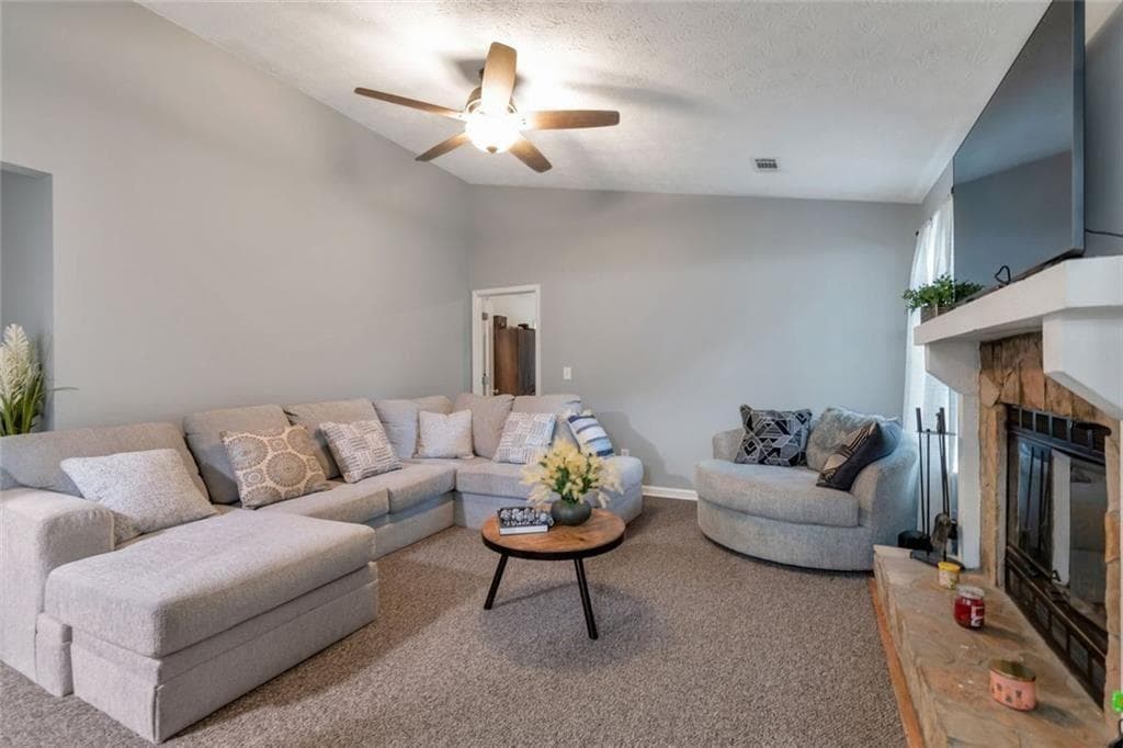 4 bedroom, 2 bathroom, 1,440 sq ft single family residence for sale at 2000 Wendover Drive, Snellville, GA 30078 — photo 4