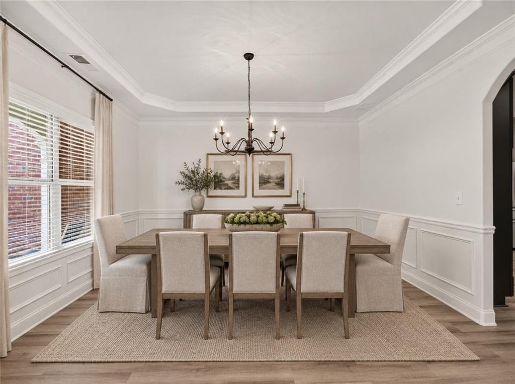 6 bedroom, 5 bathroom, 5,360 sq ft single family residence for sale at 5050 Savannah Run, Cumming, GA 30040 — photo 6