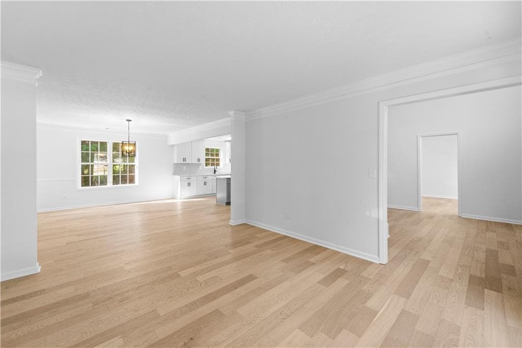 5 bedroom, 3 bathroom, 3,371 sq ft single family residence for sale at 6913 Wynmeadow Drive, Stone Mountain, GA 30087 — photo 8
