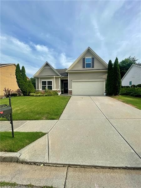 4 bedroom, 2 bathroom, 2,086 sq ft single family residence for sale at 3740 SW Ridge Bluff Ovlk, Gainesville, GA 30507
