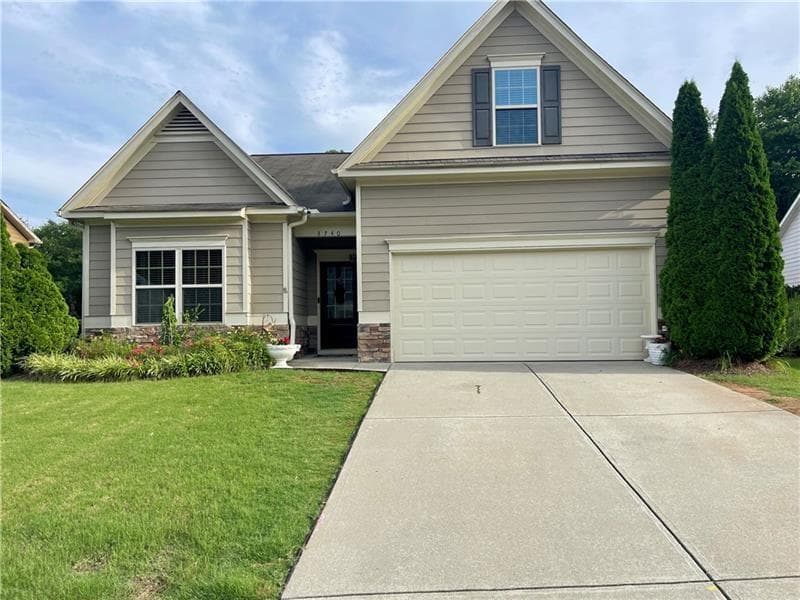 4 bedroom, 2 bathroom, 2,086 sq ft single family residence for sale at 3740 SW Ridge Bluff Ovlk, Gainesville, GA 30507 — photo 2