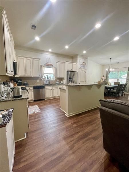 4 bedroom, 2 bathroom, 2,086 sq ft single family residence for sale at 3740 SW Ridge Bluff Ovlk, Gainesville, GA 30507 — photo 9