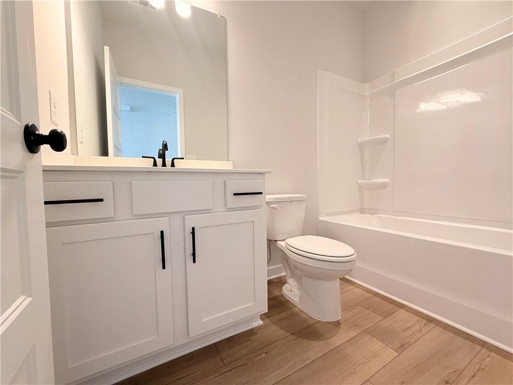 4 bedroom, 3 bathroom, 2,222 sq ft single family residence for sale at 5291 Baymont Drive, Gainesville, GA 30507 — photo 10