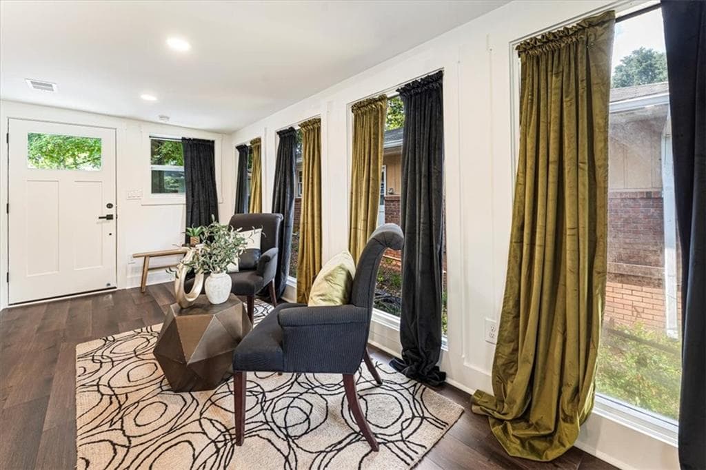 3 bedroom, 2 bathroom, 1,335 sq ft single family residence for sale at 2891 Lakemont Place, Marietta, GA 30060 — photo 9