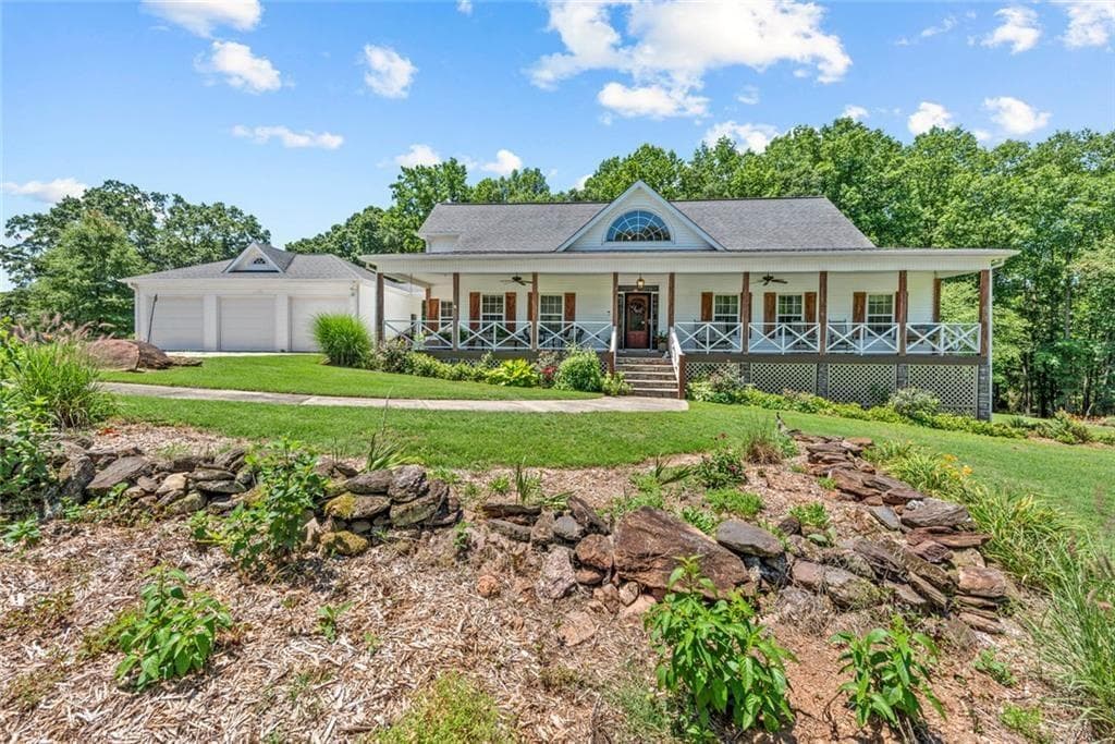 4 bedroom, 4 bathroom, 2,086 sq ft single family residence for sale at 195 Sims Farm Way Way, Maysville, GA 30558 — photo 2