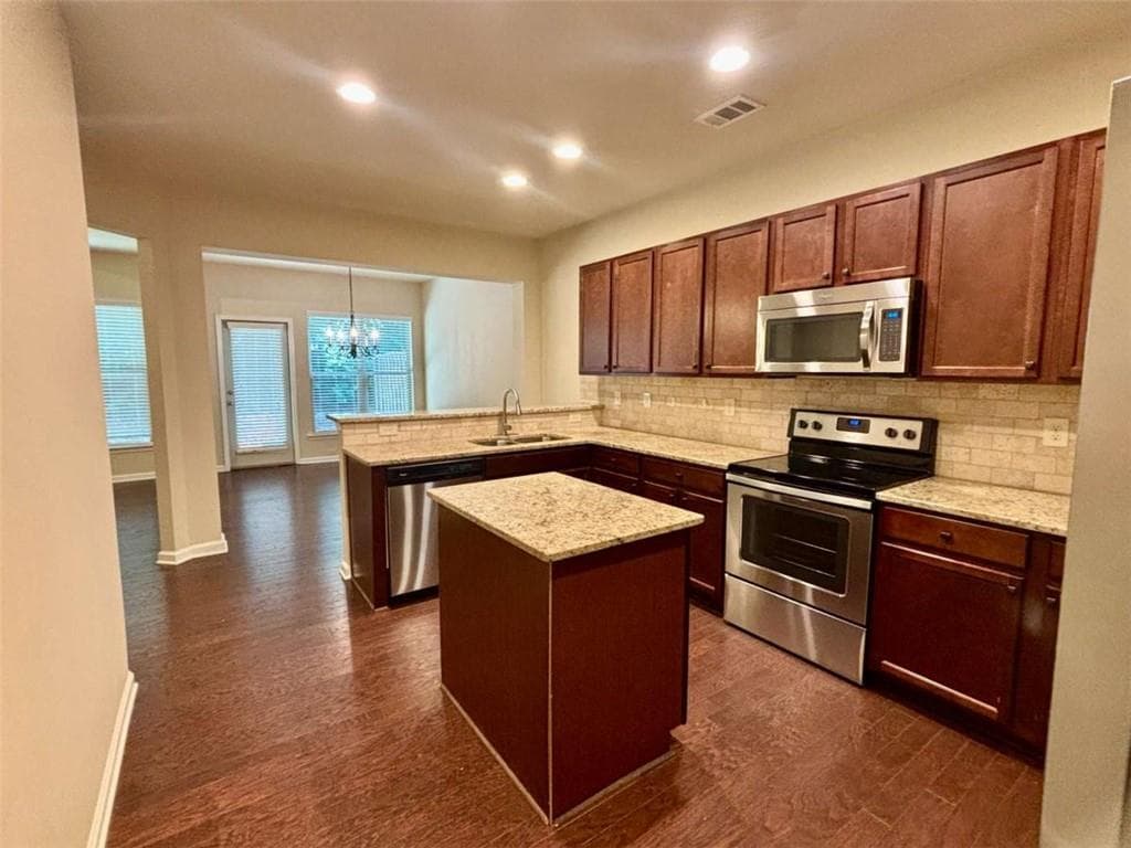 3 bedroom, 3 bathroom, 1,973 sq ft single family residence for rent at 1344 Brookmere Way, Cumming, GA 30040 for $2,200 a month — photo 7