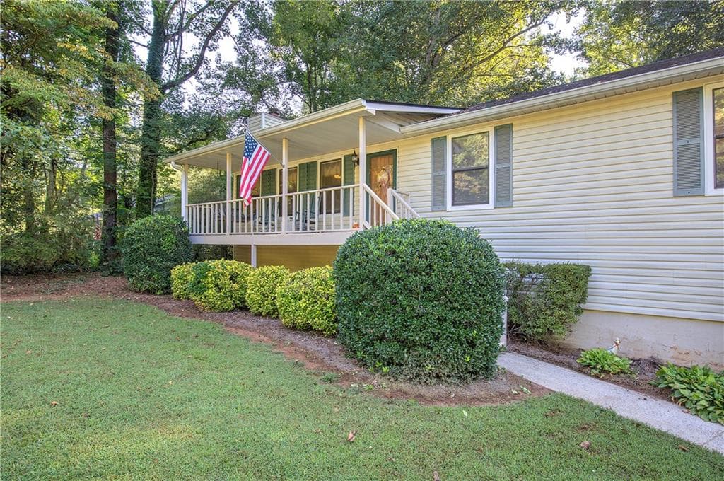 3 bedroom, 2 bathroom, 1,944 sq ft single family residence for sale at 98 Beatrice Street, Dallas, GA 30157 — photo 5