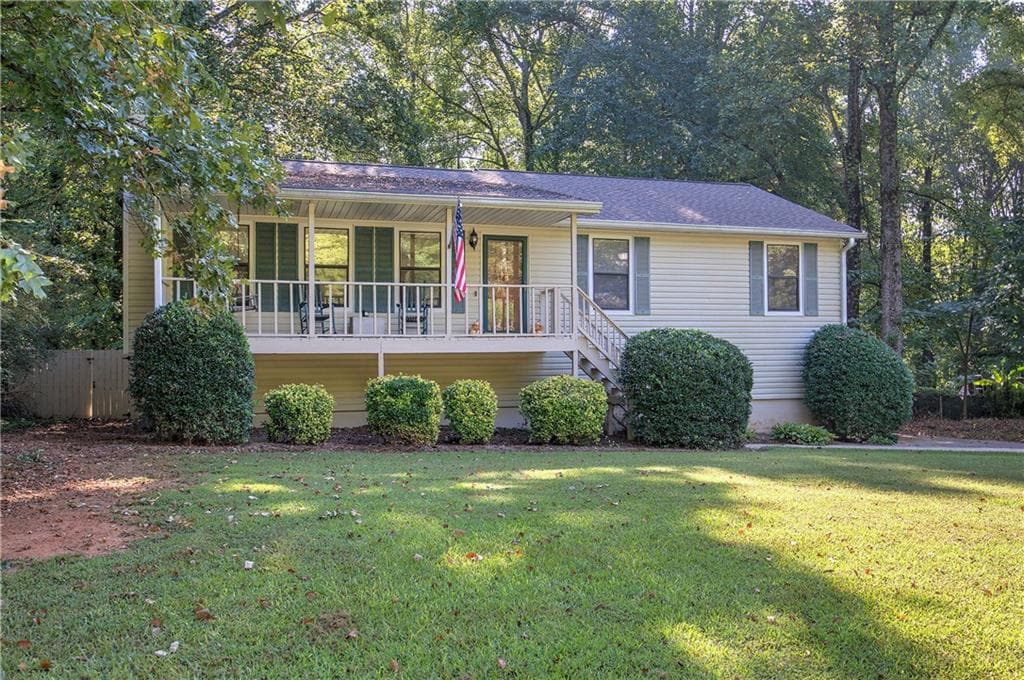 3 bedroom, 2 bathroom, 1,944 sq ft single family residence for sale at 98 Beatrice Street, Dallas, GA 30157 — photo 3