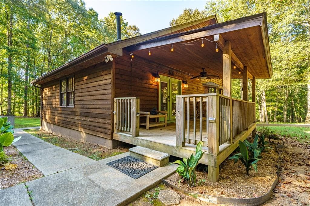 3 bedroom, 2 bathroom, 2,162 sq ft single family residence for sale at 137 Ridge Crest Court, Ellijay, GA 30540 — photo 8