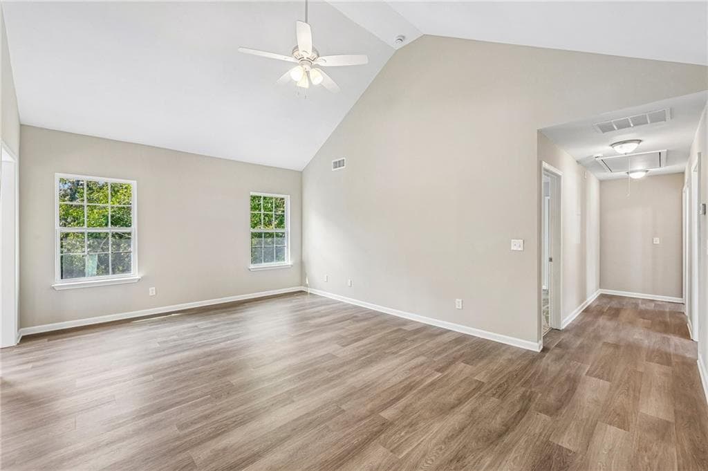5 bedroom, 3 bathroom, 2,521 sq ft single family residence for sale at 382 Arlington Lane, Commerce, GA 30529 — photo 5