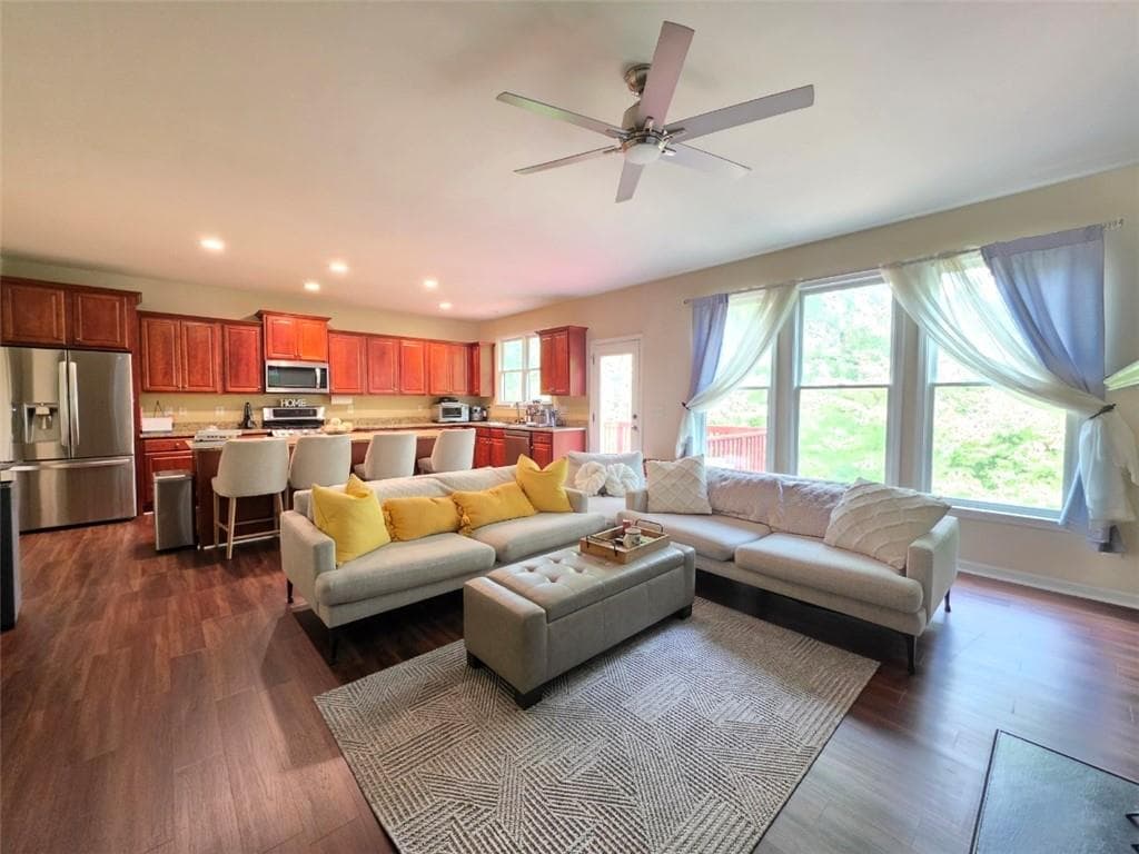 4 bedroom, 4 bathroom, 2,623 sq ft single family residence for sale at 1657 Baxley Pine Trace, Suwanee, GA 30024 — photo 5