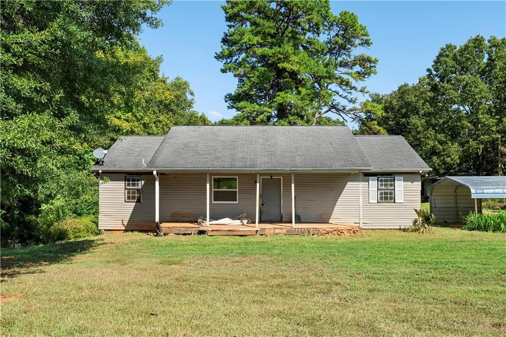 3 bedroom, 2 bathroom, 1,152 sq ft single family residence for sale at 350 Mitchell Road, Maysville, GA 30558
