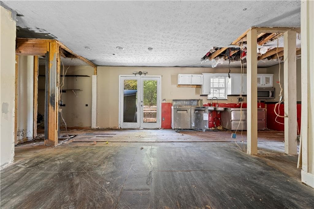 3 bedroom, 2 bathroom, 1,152 sq ft single family residence for sale at 350 Mitchell Road, Maysville, GA 30558 — photo 3